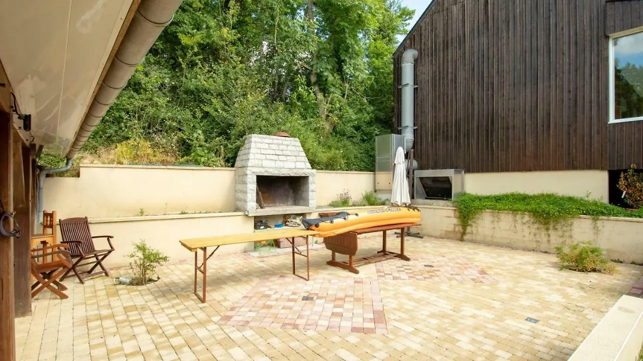 Villa De L'Impasse Des Templiers La Ville-ès-Nonais 0*,